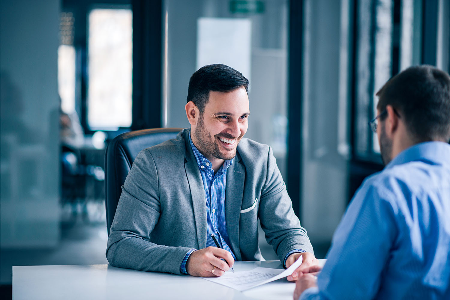 Comment changer son contrat d'assurance voiture ?
