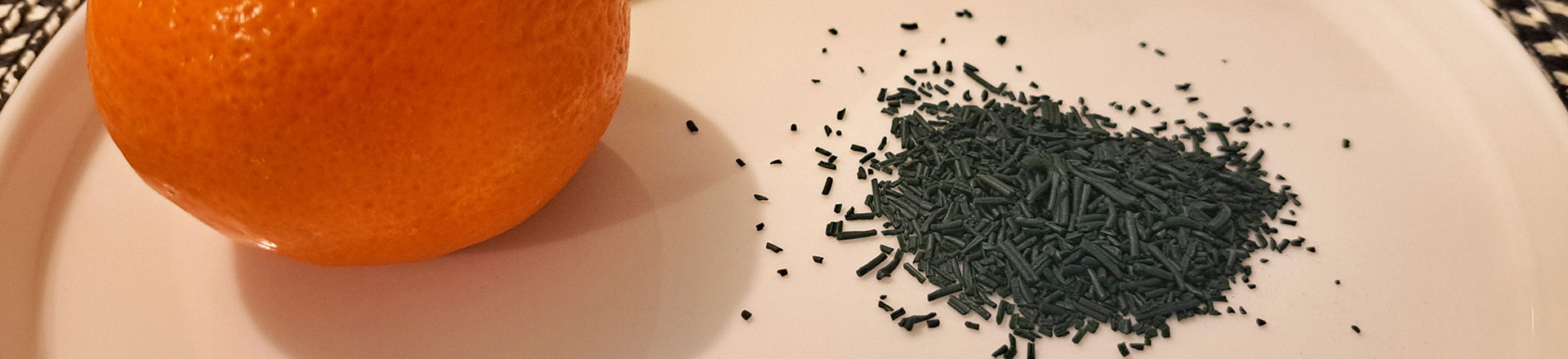 spiruline dans une assiette