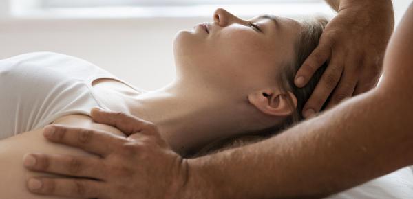 femme séance shiatsu