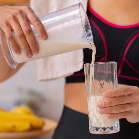 Qu'est-ce que la whey ? Composition, bienfaits et conseils d'utilisation