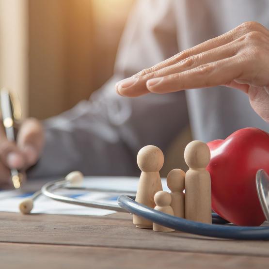 Prendre la mutuelle obligatoire en entreprise ou celle de son conjoint ?