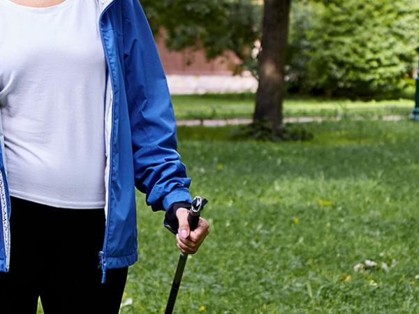 radiance-mutuelle-marche-nordique-senior